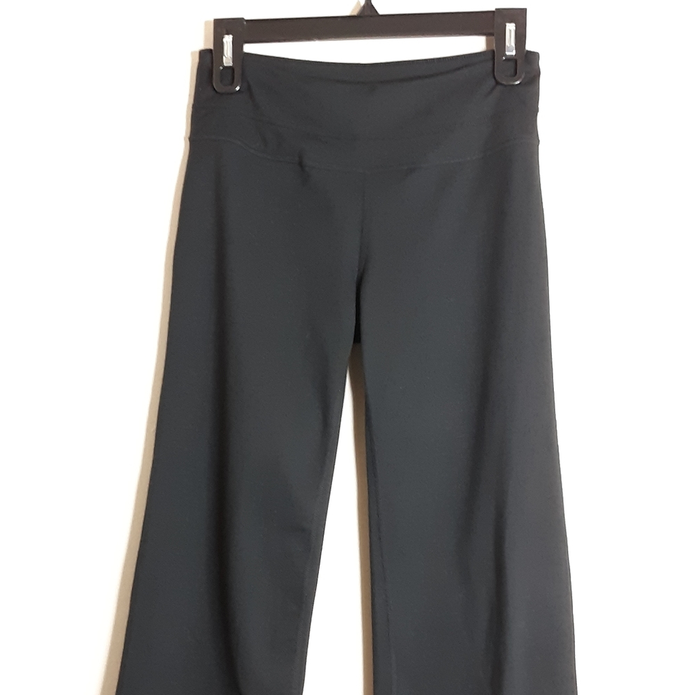 Zella Black Yoga Leggings with Waistband Pocket 2 - Picture 5 of 7